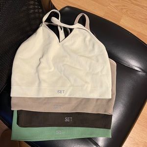 bundle of 4 set active ribbed v bras all medium